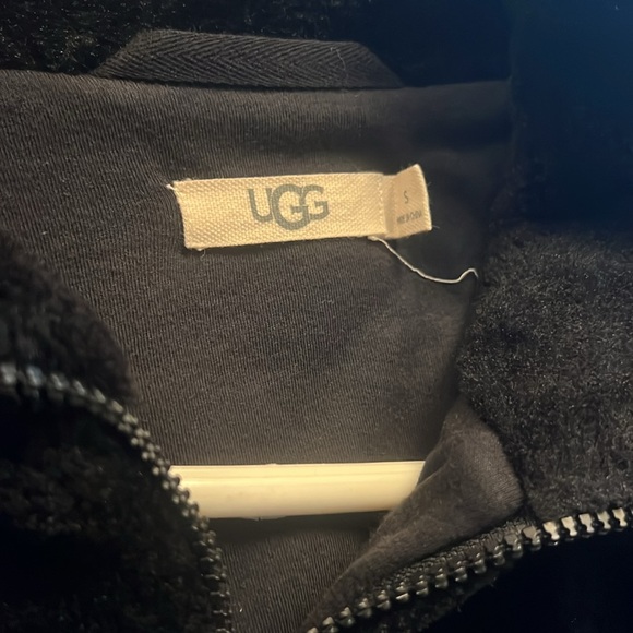 Women Ugg jacket size small - Picture 3 of 4